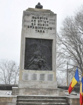 Două plutoane de militari din Kogălniceanu, prezente la Monumentul Eroilor Regimentului 34 Infanterie